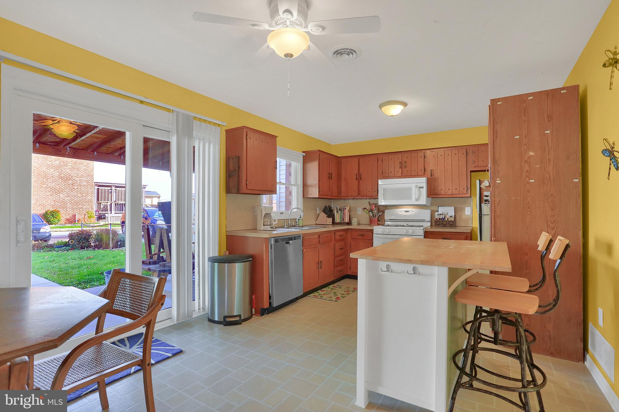 224 Filbert Street Hanover, PA 17331 - Photo 12 of 35 Movable Island & Dining Table