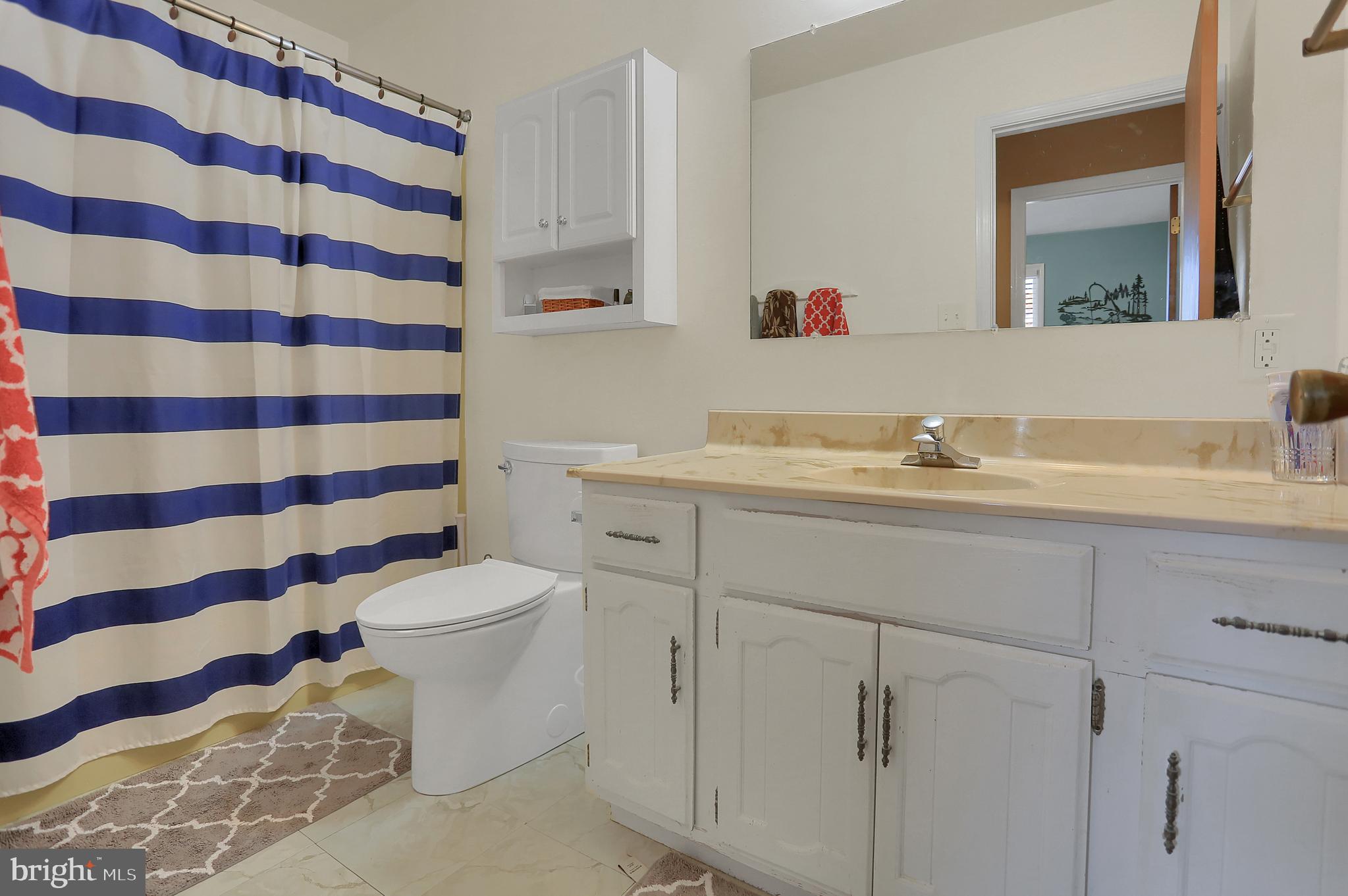 224 Filbert Street Hanover, PA 17331 - Photo 24 of 35 2nd Floor Full Bath