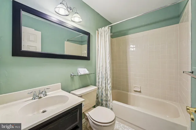 $410,000 | 110 Wagonwheel Court, Marlton, NJ 08053