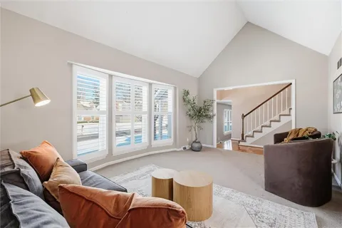 $425,000 | 12711 West 101st Street, Lenexa, KS 66215