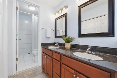 $425,000 | 12711 West 101st Street, Lenexa, KS 66215