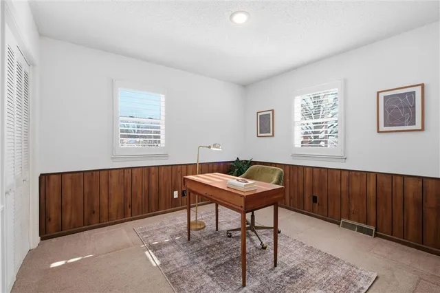 $425,000 | 12711 West 101st Street, Lenexa, KS 66215