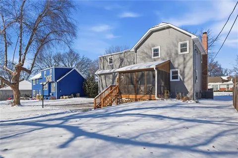 $425,000 | 12711 West 101st Street, Lenexa, KS 66215