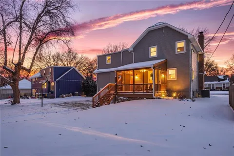 $425,000 | 12711 West 101st Street, Lenexa, KS 66215