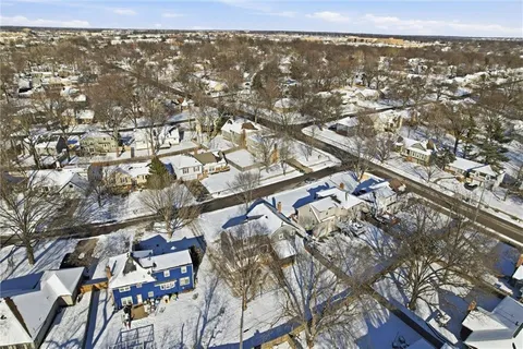 $425,000 | 12711 West 101st Street, Lenexa, KS 66215