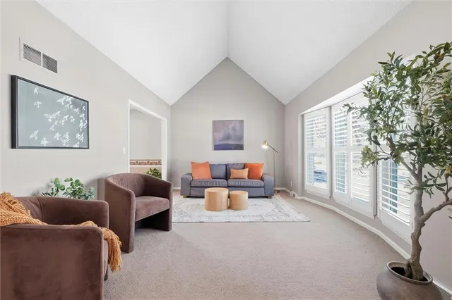 $425,000 | 12711 West 101st Street, Lenexa, KS 66215