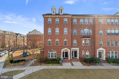 $425,000 | 3624 Spring Hollow Lane, Frederick, MD 21704