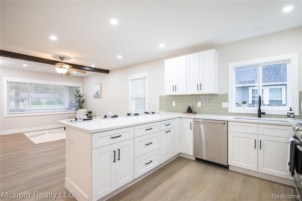 4577 Jerome Road Clarkston, MI 48346 - Photo 11 of 26