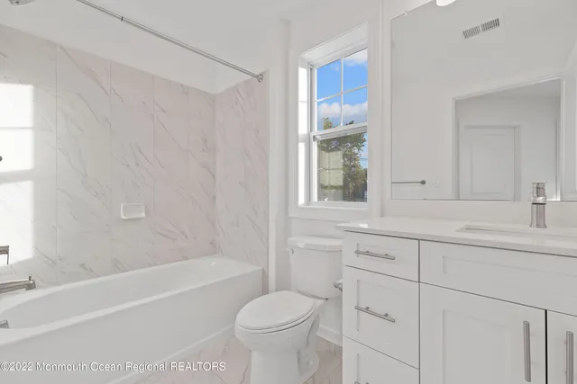 $4,700 | 221 Brighton Avenue, Unit 203, Long Branch, NJ 07740