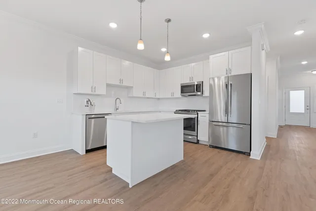 $4,700 | 221 Brighton Avenue, Unit 203, Long Branch, NJ 07740