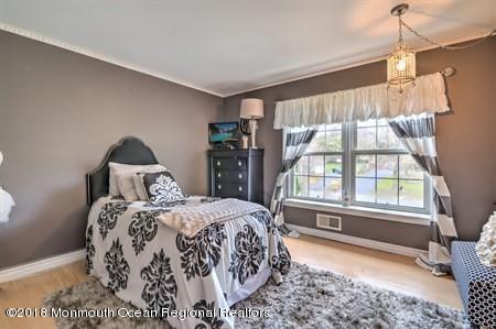 25 Crawford Road Middletown, NJ 07748 - Photo 16 of 37 48248619