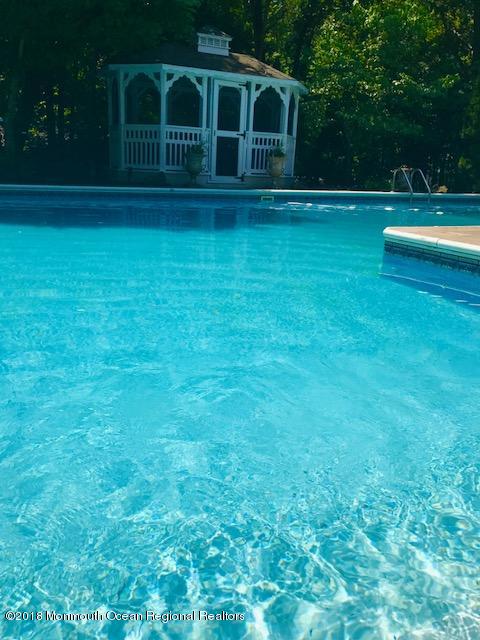 25 Crawford Road Middletown, NJ 07748 - Photo 35 of 37 25 Crawford pool 2