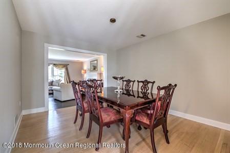 25 Crawford Road Middletown, NJ 07748 - Photo 4 of 37 48248609