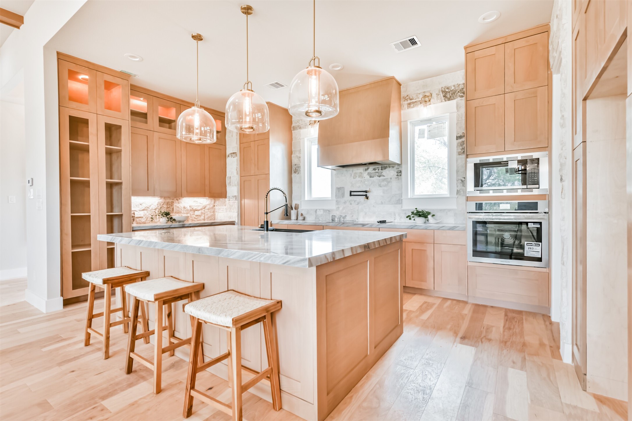 250 Pony Trail Angleton, TX 77515 - Photo 30 of 42