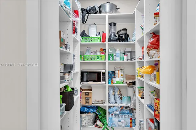 $6,500 | 8515 Northwest 168th Terrace, Miami Lakes, FL 33016