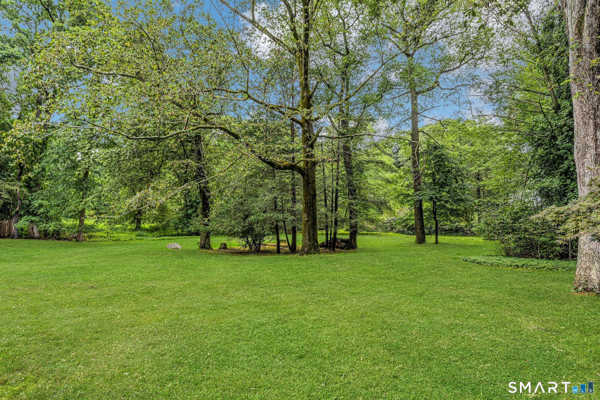 222 Brookside Road Darien, CT 06820 - Photo 6 of 26