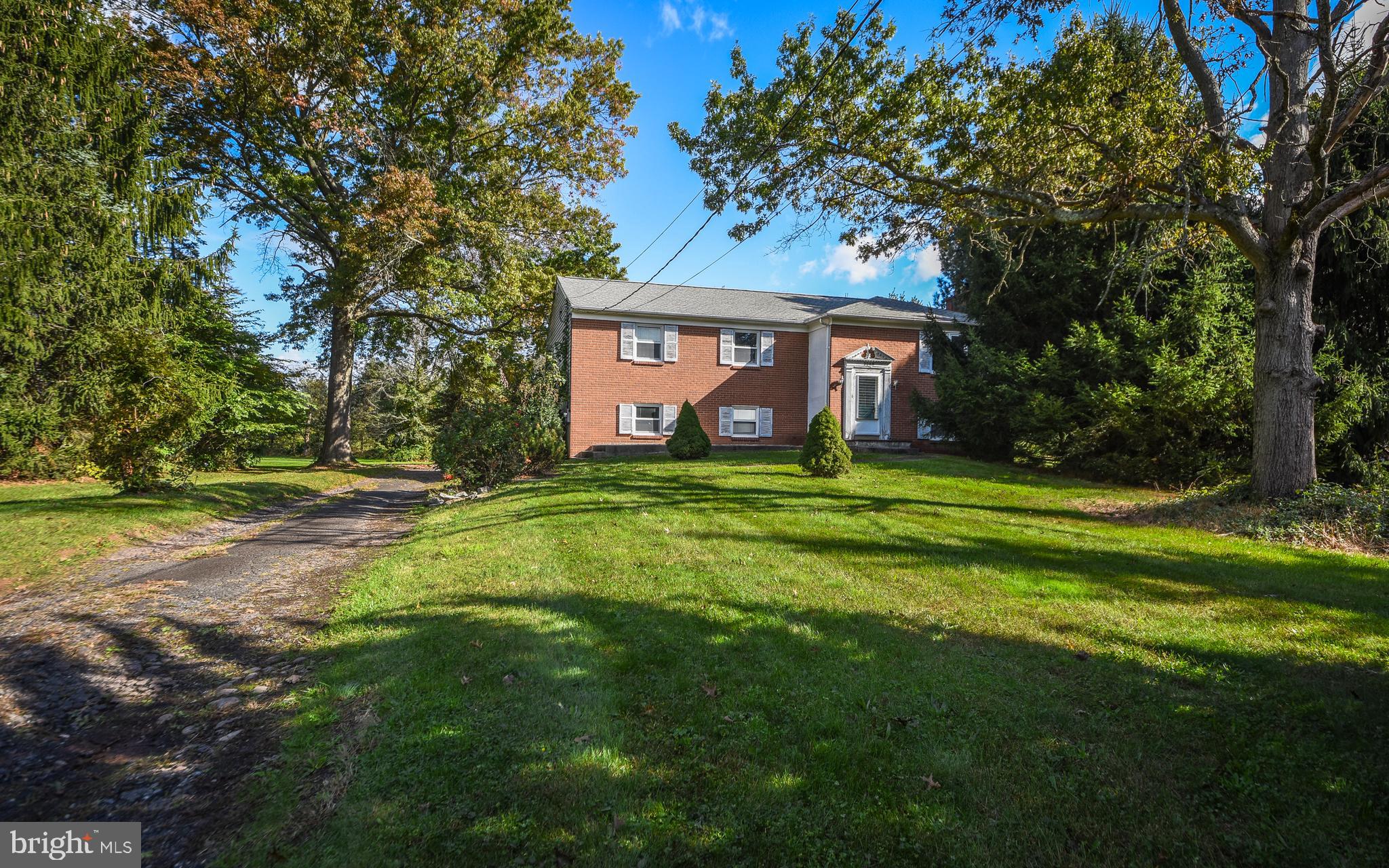 2285 Oakfield Road Warrington, PA 18976 - Photo 4 of 40 Gallery Image 4