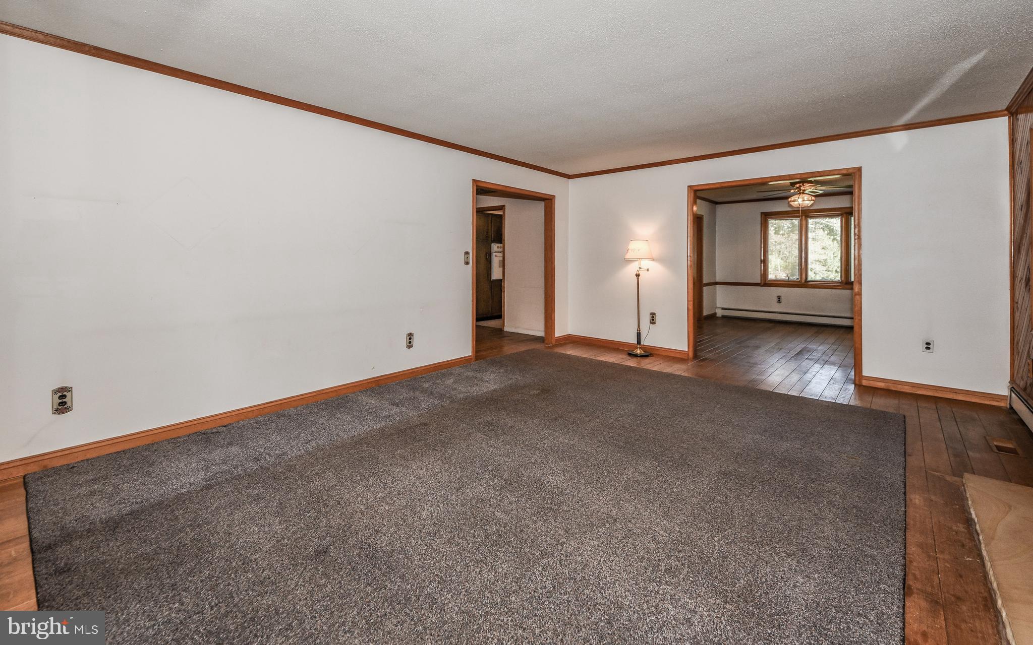 2285 Oakfield Road Warrington, PA 18976 - Photo 8 of 40 Gallery Image 8