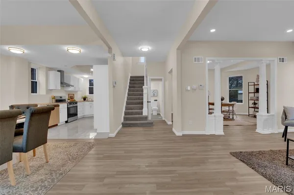 $320,000 | 14 Parkland Place, St. Louis, MO 63112