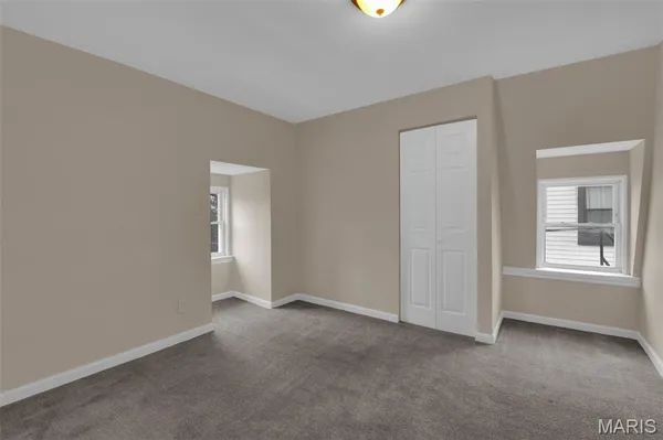 $320,000 | 14 Parkland Place, St. Louis, MO 63112