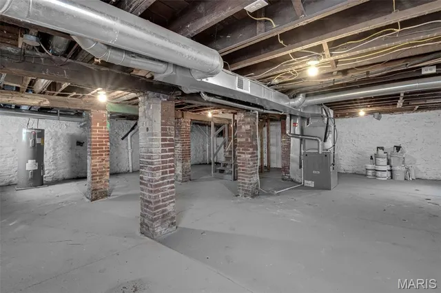 $333,000 | 14 Parkland Place, St. Louis, MO 63112