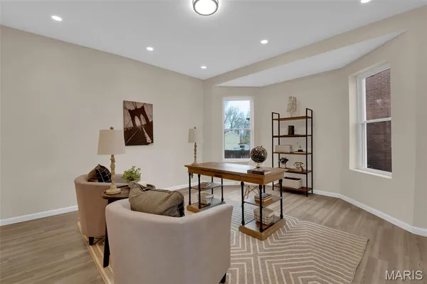 $320,000 | 14 Parkland Place, St. Louis, MO 63112