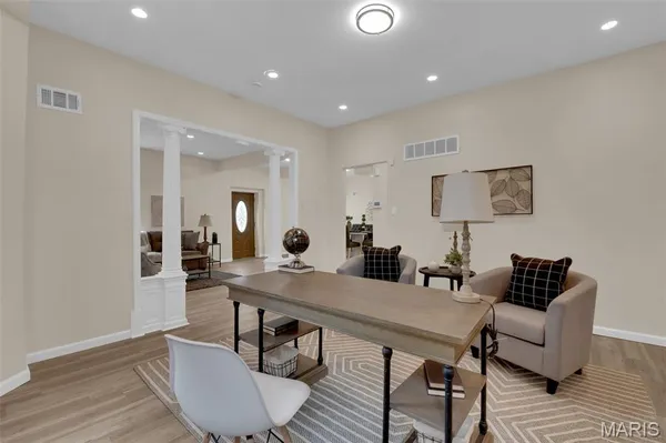 $320,000 | 14 Parkland Place, St. Louis, MO 63112
