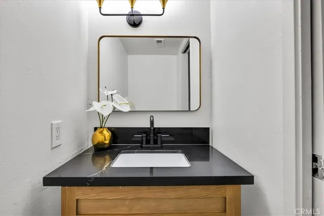 $344,900 | 2120 South Indian Canyon Drive, Palm Springs, CA 92262