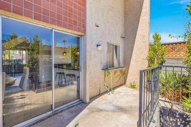 $344,900 | 2120 South Indian Canyon Drive, Palm Springs, CA 92262