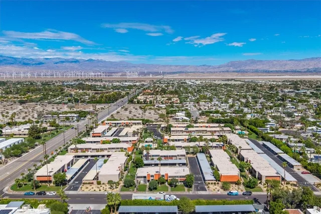 $344,900 | 2120 South Indian Canyon Drive, Palm Springs, CA 92262