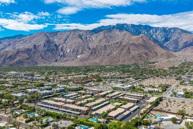 $344,900 | 2120 South Indian Canyon Drive, Palm Springs, CA 92262