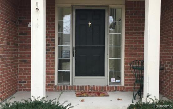 2700 Fox Woods Lane Rochester Hills, MI 48307 - Photo 2 of 39