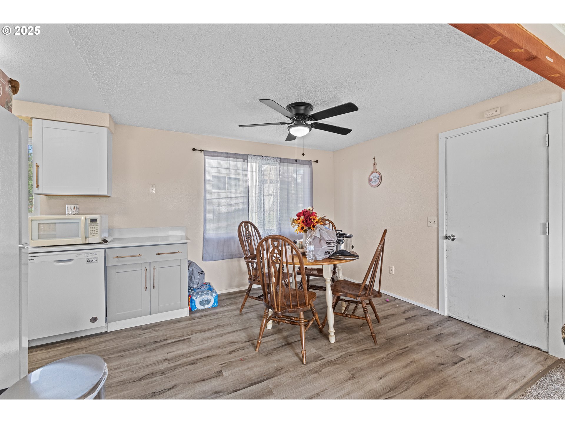 1893 Sunset Lane Myrtle Point, OR 97458 - Photo 10 of 26