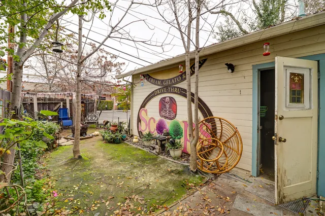 a view of outdoor space yard and patio
