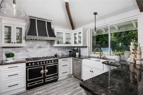 $5,395,000 | 3500 Surfview Lane, Corona del Mar, CA 92625