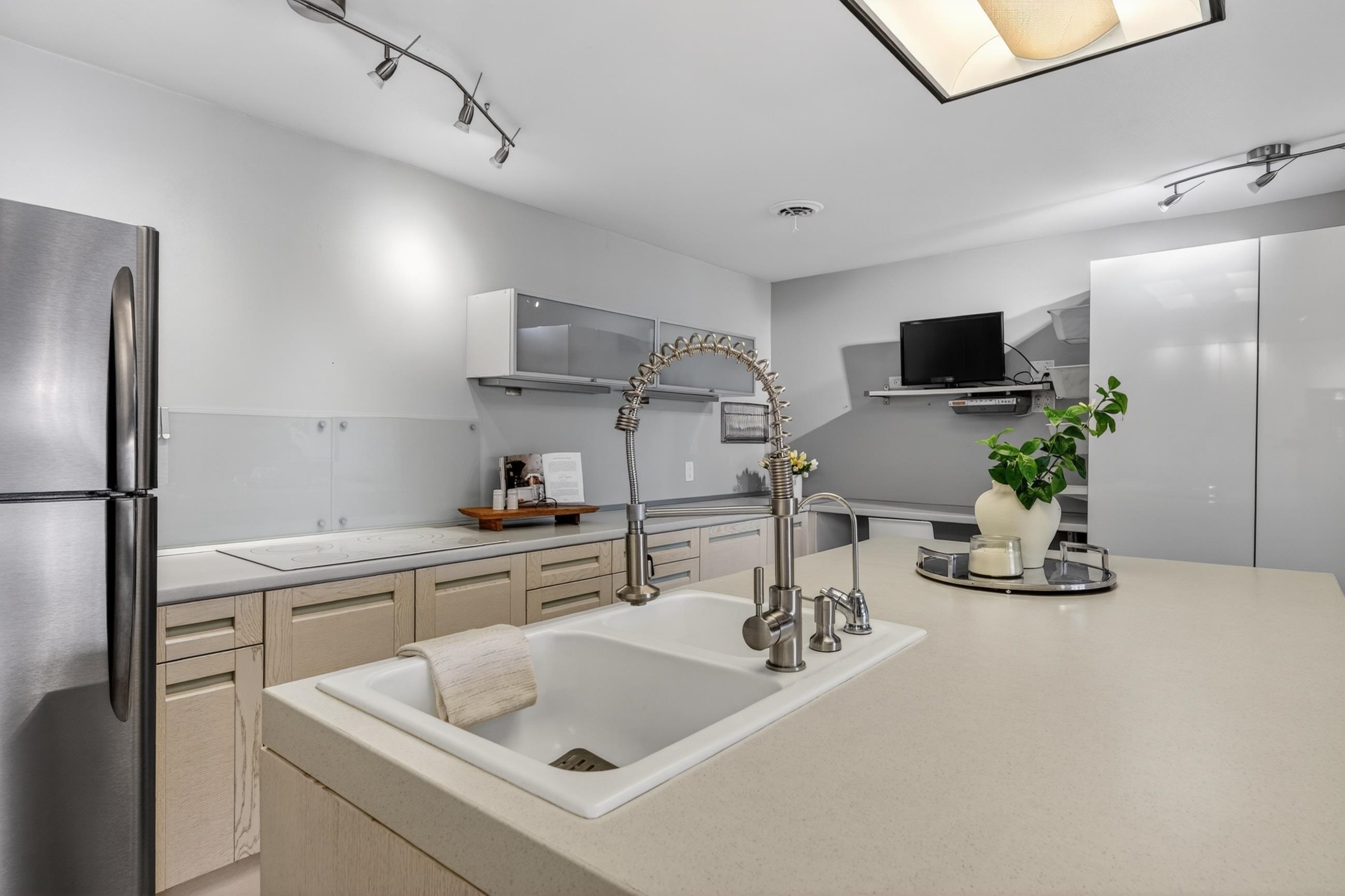 6401 Bridge, Unit 204 Madison, WI 53713 - Photo 11 of 41
