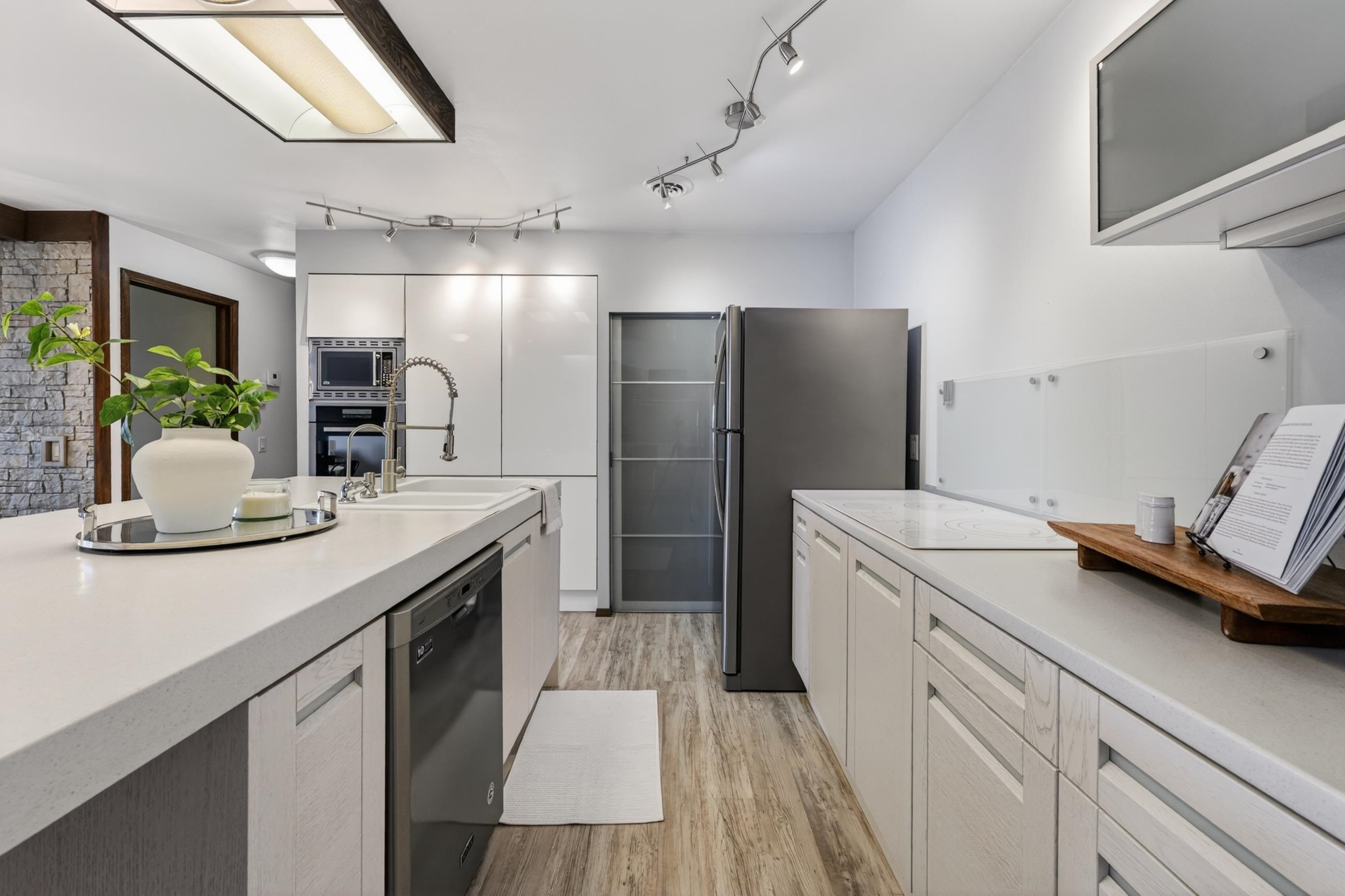 6401 Bridge, Unit 204 Madison, WI 53713 - Photo 9 of 41