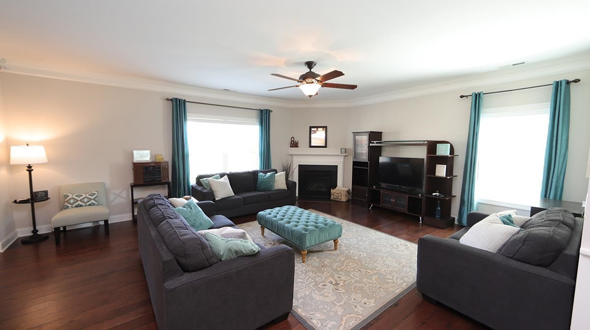 7714 Cedarshire Court Raleigh, NC 27616 - Photo 5 of 23 Huge Family Room!