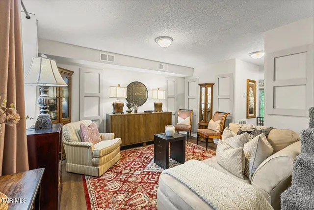 $189,000 | 201 Ron Royce Drive, Unit 1, Elizabethton, TN 37643