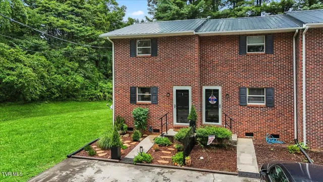 $189,000 | 201 Ron Royce Drive, Unit 1, Elizabethton, TN 37643