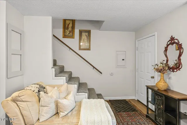 $189,000 | 201 Ron Royce Drive, Unit 1, Elizabethton, TN 37643