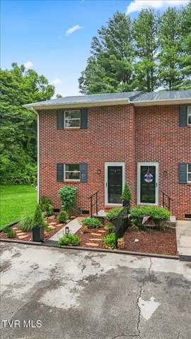 $189,000 | 201 Ron Royce Drive, Unit 1, Elizabethton, TN 37643