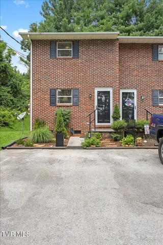 $189,000 | 201 Ron Royce Drive, Unit 1, Elizabethton, TN 37643