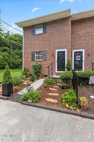 $189,000 | 201 Ron Royce Drive, Unit 1, Elizabethton, TN 37643