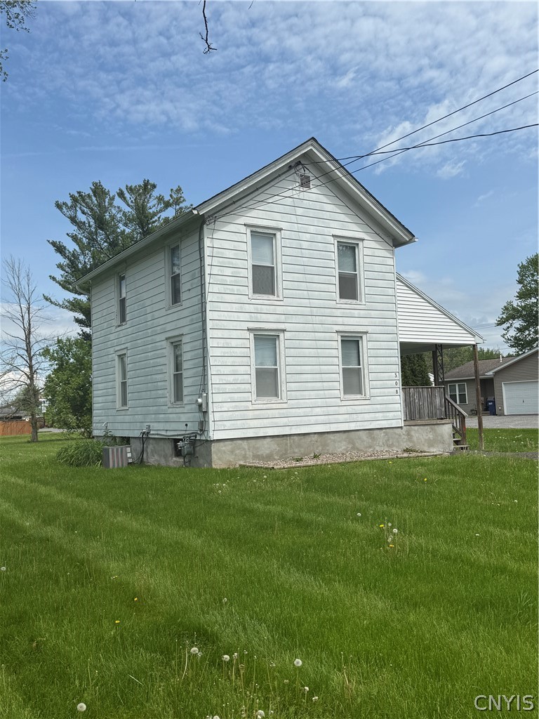 308 Grand Street Oneida, NY 13421 - Photo 3 of 25