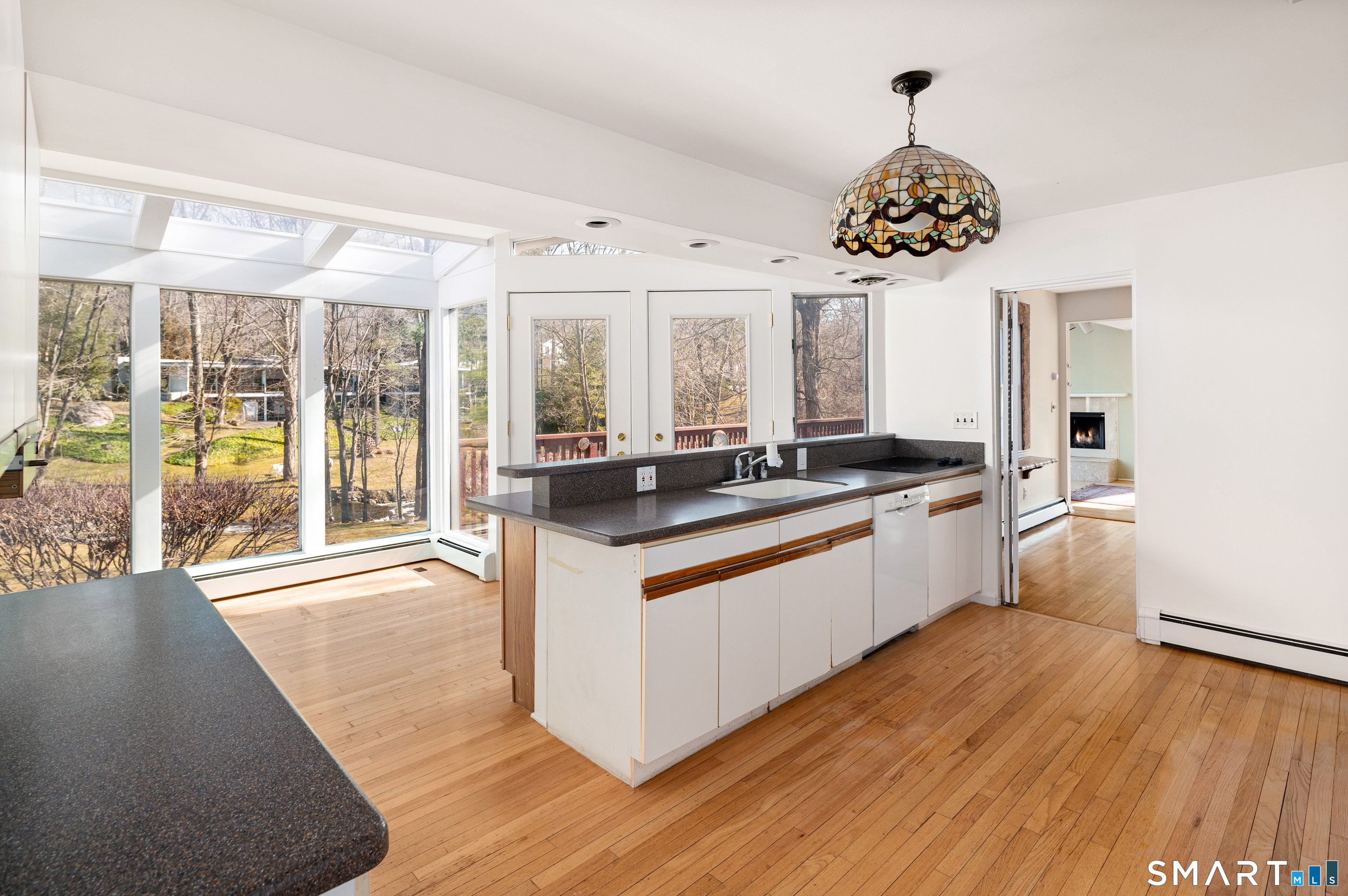 223 Red Fox Road Stamford, CT 06903 - Photo 11 of 35