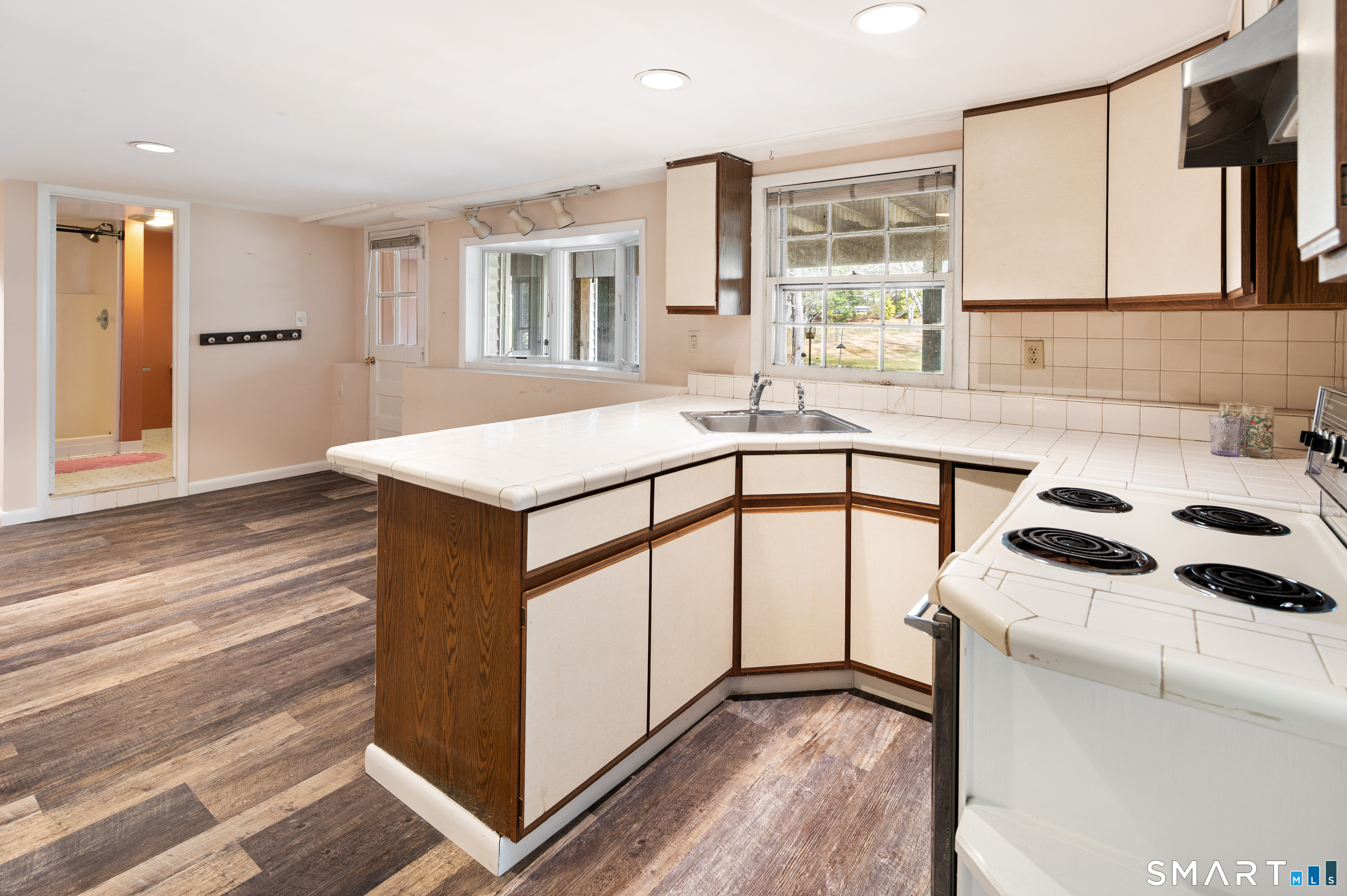 223 Red Fox Road Stamford, CT 06903 - Photo 25 of 35