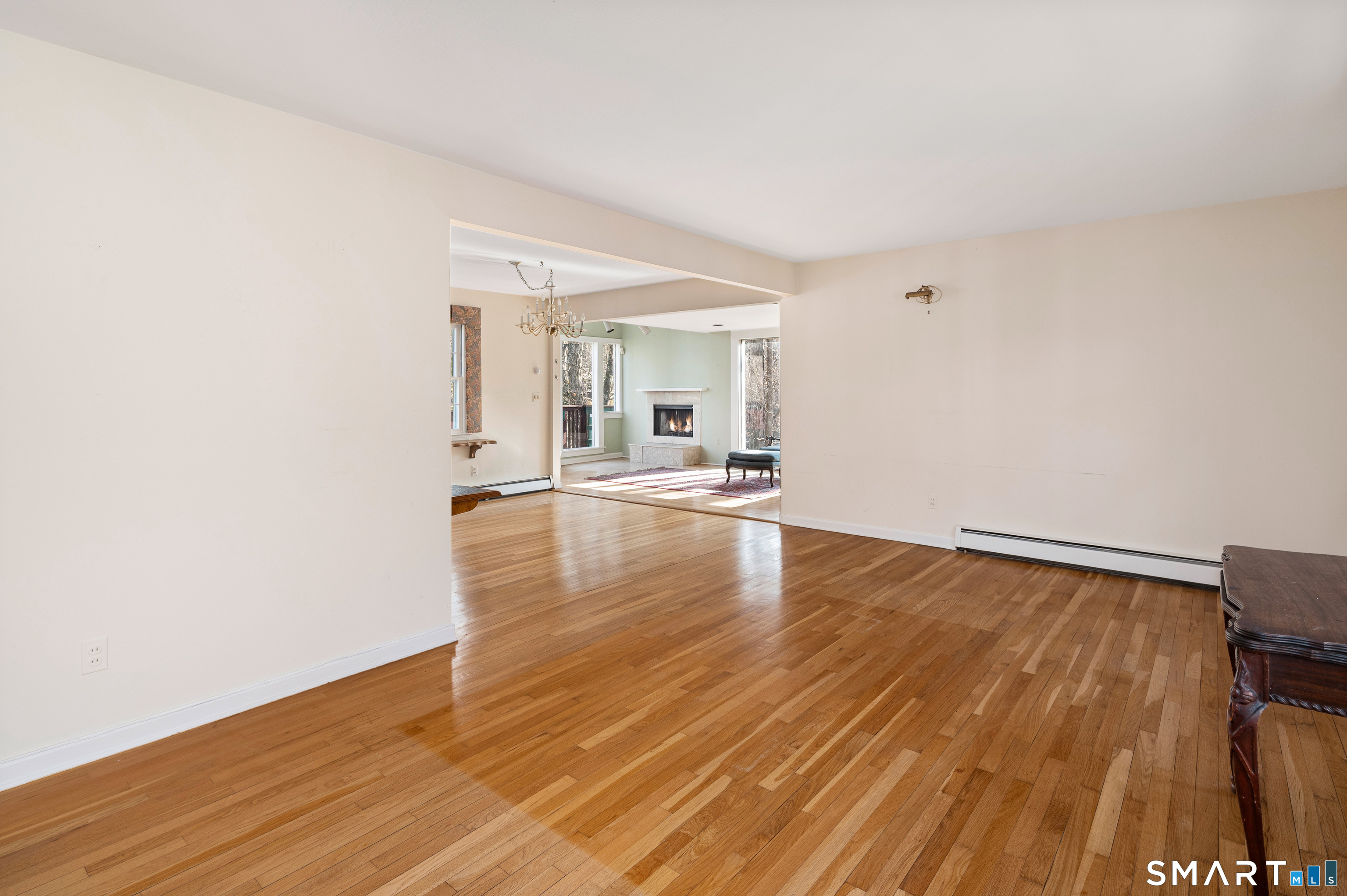 223 Red Fox Road Stamford, CT 06903 - Photo 5 of 35