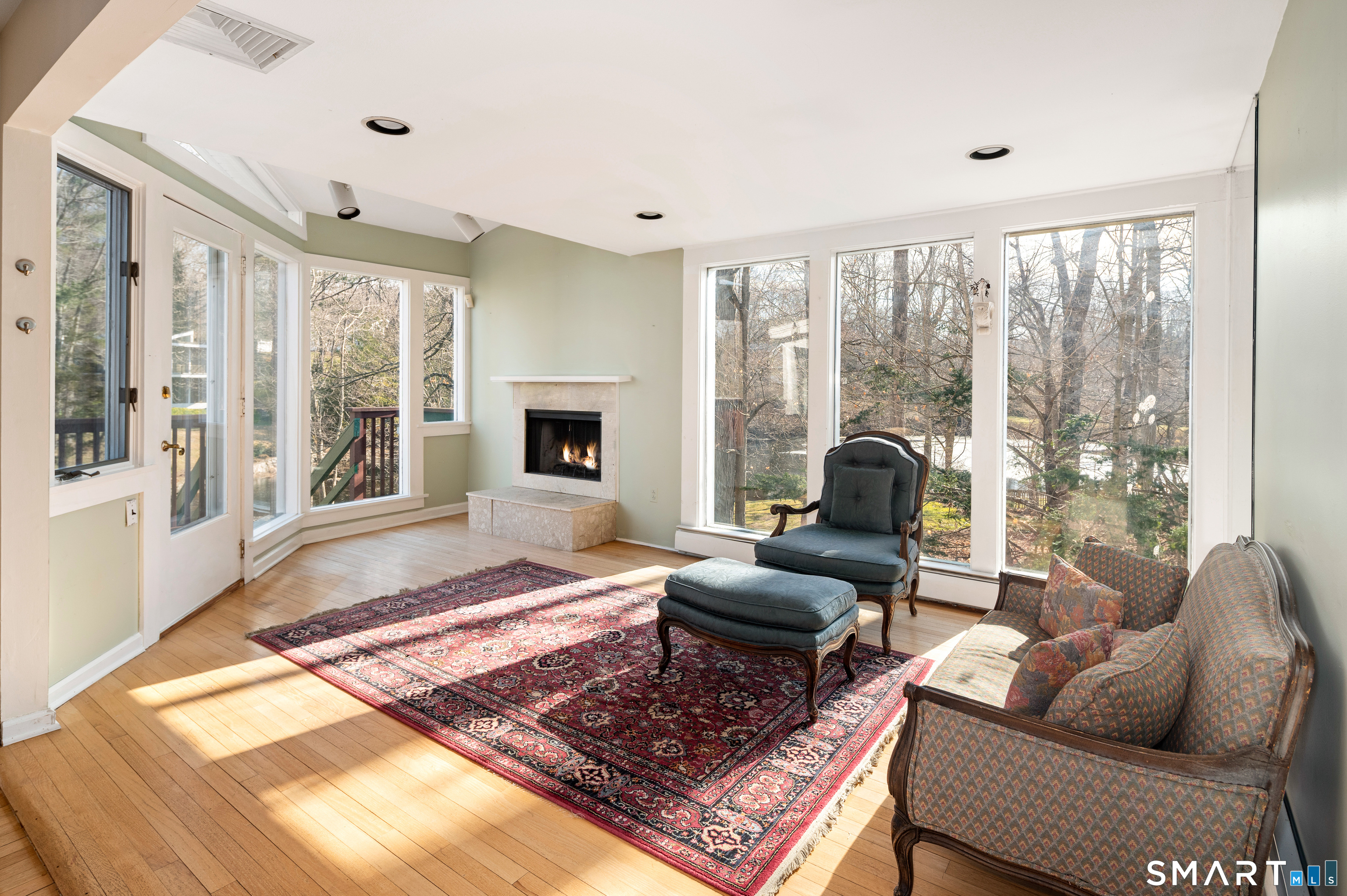 223 Red Fox Road Stamford, CT 06903 - Photo 9 of 35