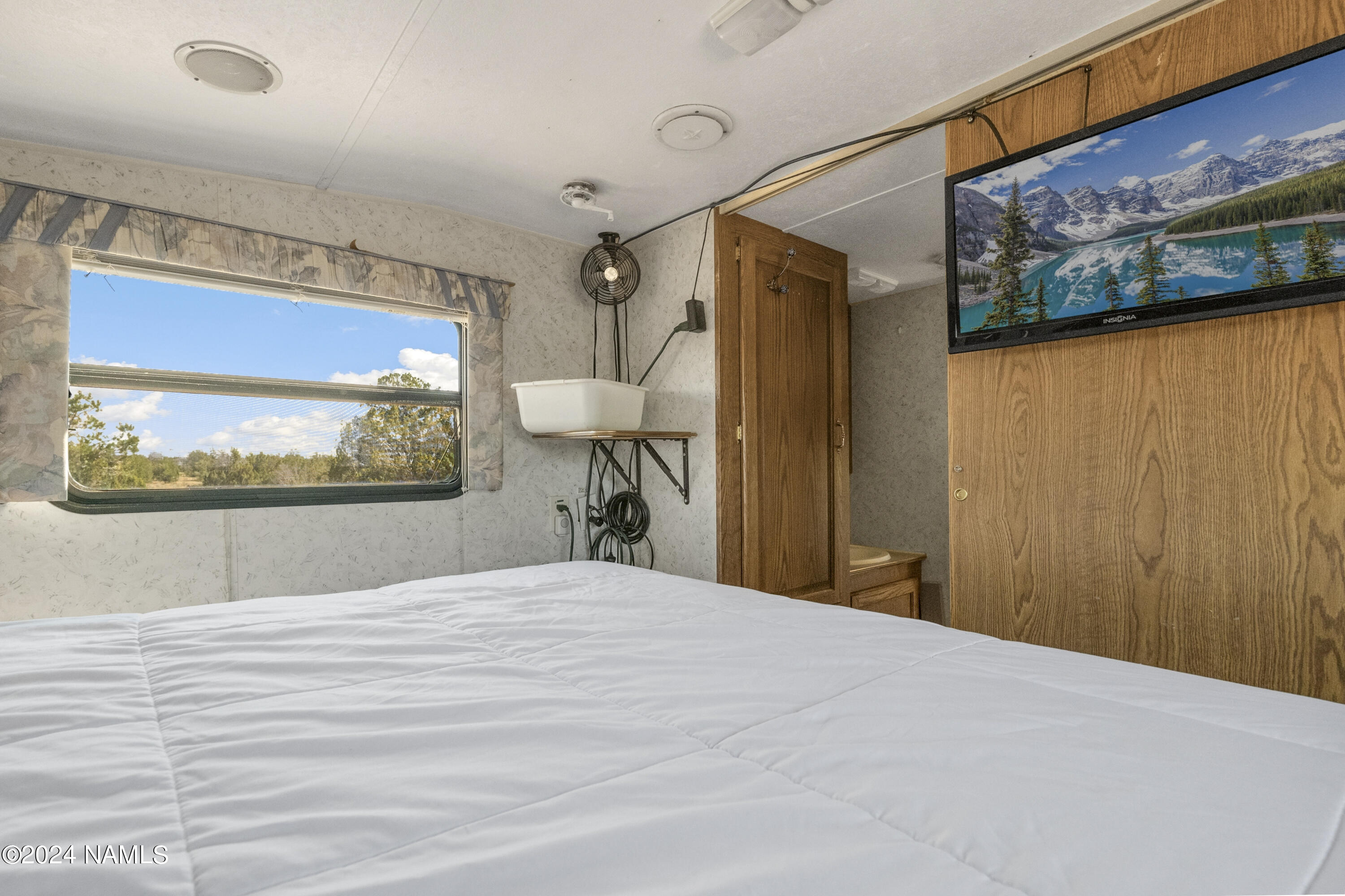 4750 Woodlands Ranch Road Williams, AZ 86046 - Photo 28 of 31 Bedroom